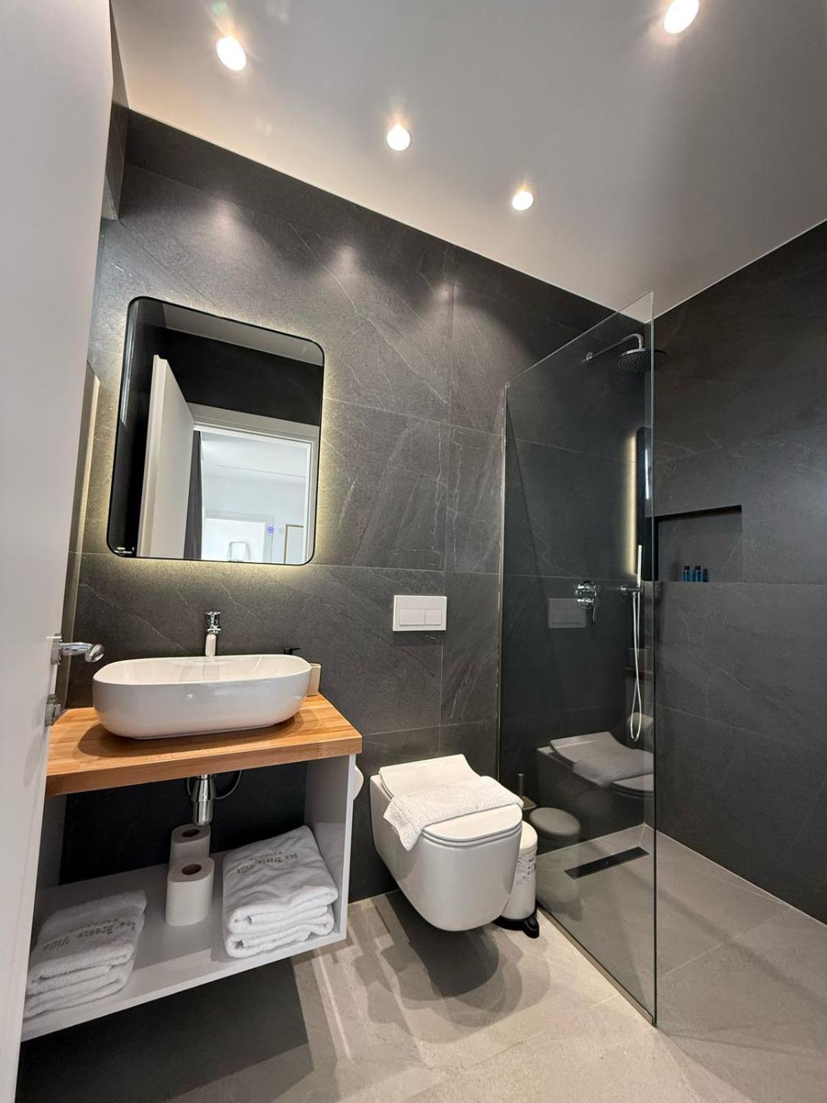 Sea Breeze Villa Sarande Exterior photo
